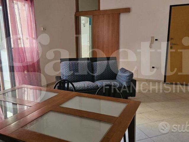 Appartamento in affitto a Centro, Puglia
