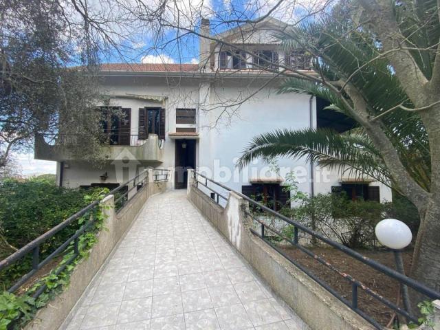 Appartamento in affitto a Villaggio Aldisio, Gela