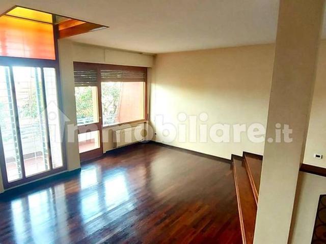 Appartamento in affitto a Capodimonte, Marche