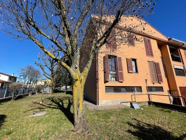 Appartamento in vendita a Cassinetta di Lugagnano, Milano