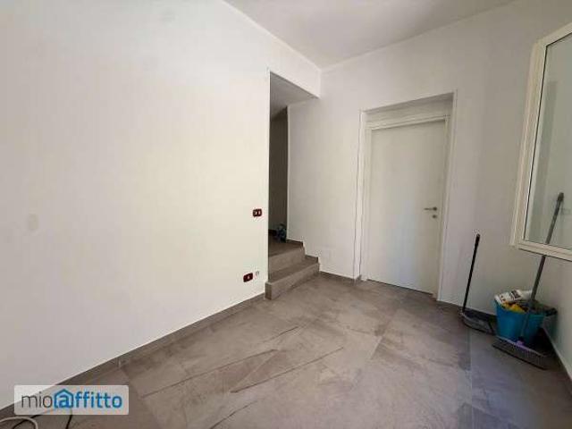 Appartamento in affitto a Municipalità 4, Campania