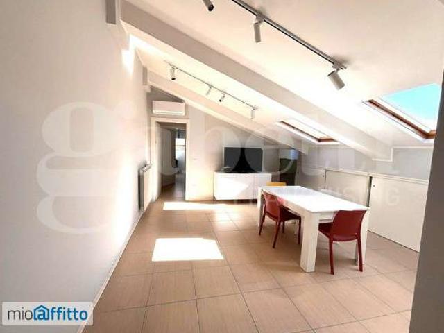 Appartamento in affitto a Municipalità 2, Mercato