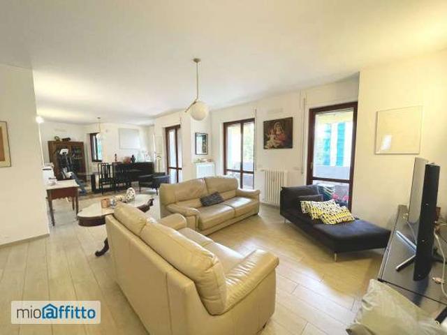 Villa Indipendente in affitto a Milano