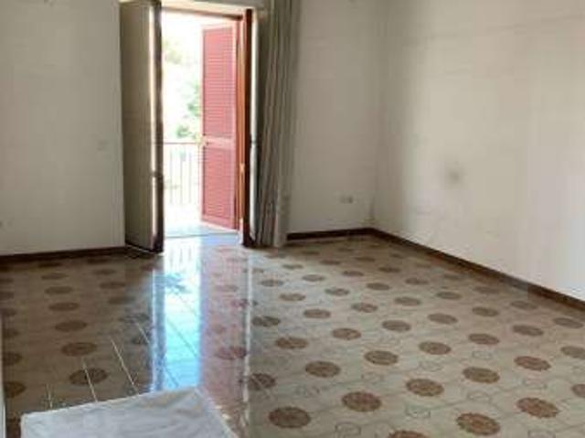 Appartamento in affitto a Paratina, Campania