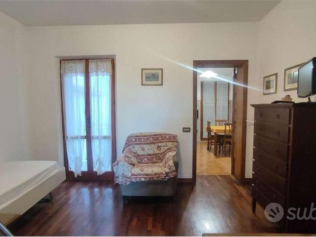 Appartamento in affitto a Capodimonte, Marche