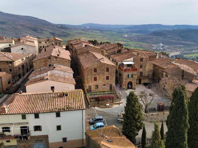 Appartamento in vendita a Larderello, Toscana