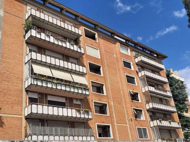 Appartamento in affitto a Municipio Roma IX, Roma Capitale