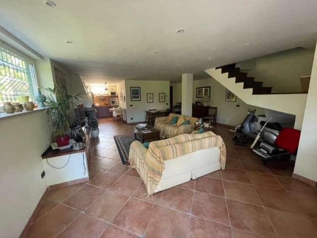 Appartamento in affitto a Colle Biadaro, Anguillara Sabazia