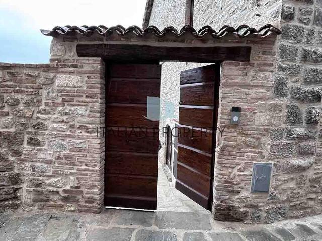 Appartamento in vendita a Gubbio, Umbria