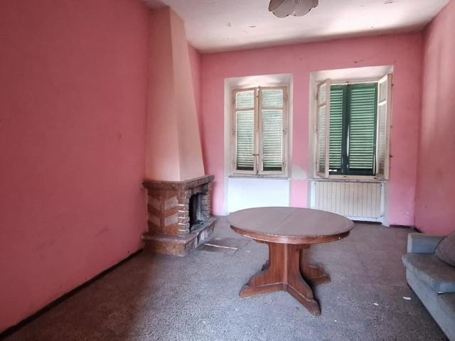 Villa Indipendente in vendita a Unione dei comuni Media Valle del Serchio, Barga