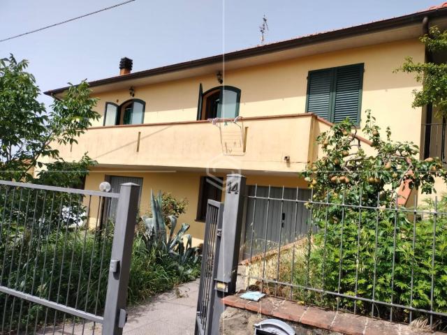Appartamento in vendita a Lamporecchio, Toscana