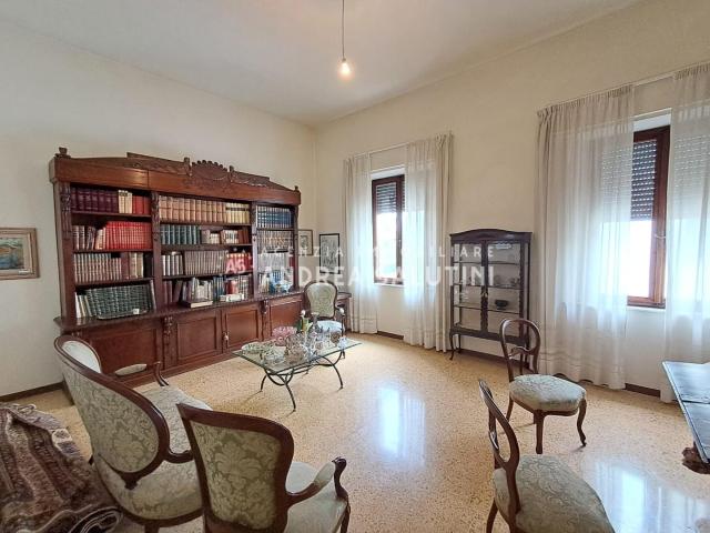 Villa Indipendente in vendita a Oltrera, Pontedera