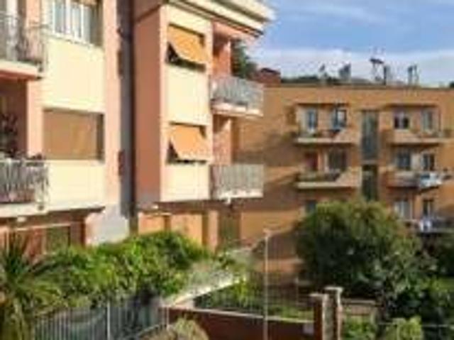 Appartamento in affitto a Medio Levante, Serra Riccò