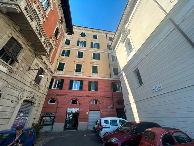 Appartamento in vendita a Centro Ovest, Serra Riccò