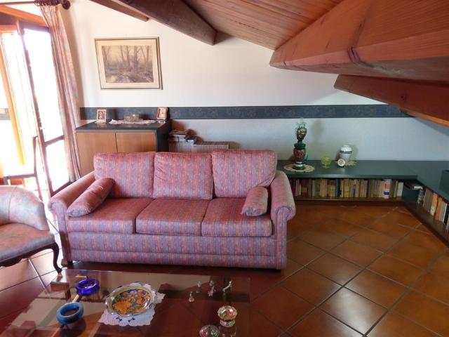 Appartamento in vendita a Valverde, Sicilia