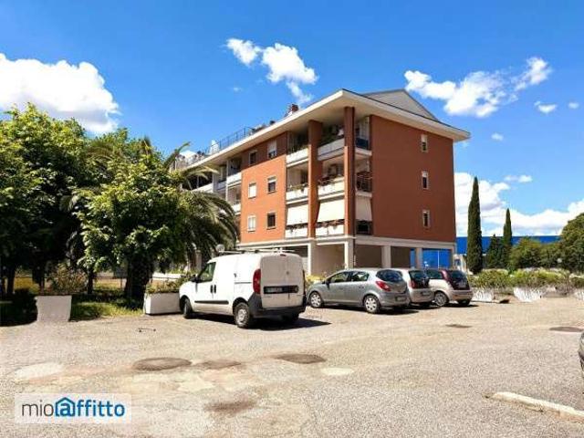 Appartamento in affitto a Giardini Tor di Mezzavia, Roma Capitale