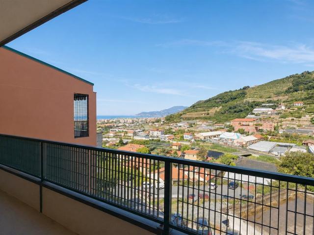 Appartamento in vendita a Vallecrosia, Liguria