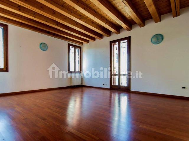 Appartamento in affitto a Vicenza, Veneto