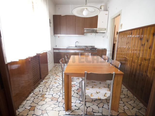 Appartamento in vendita a Chiampo, Vicenza