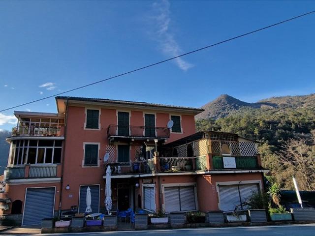 Appartamento in vendita a Ne, Liguria