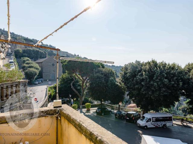 Appartamento in vendita a Cortona, Toscana