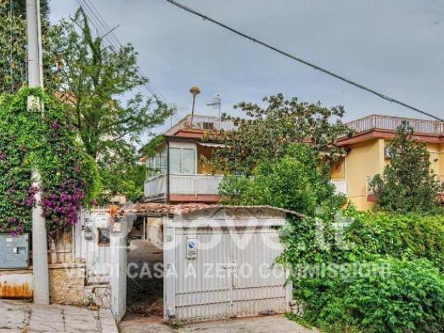 Appartamento in vendita a Mondello, Palermo