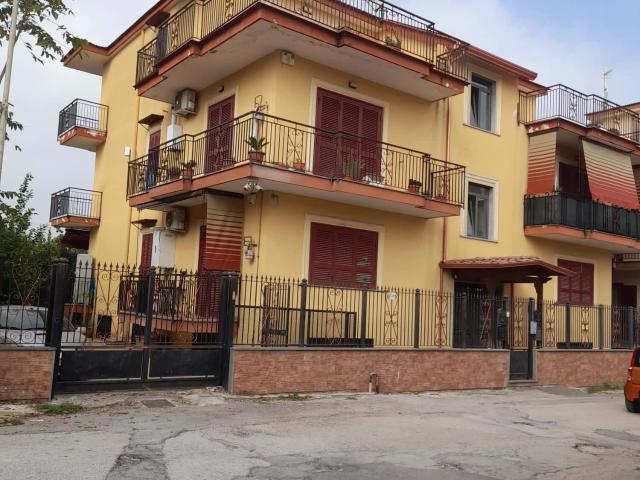 Appartamento in affitto a Sant'antimo, Campania
