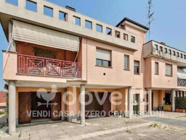 Appartamento in vendita a Robecchetto Con Induno, Lombardia