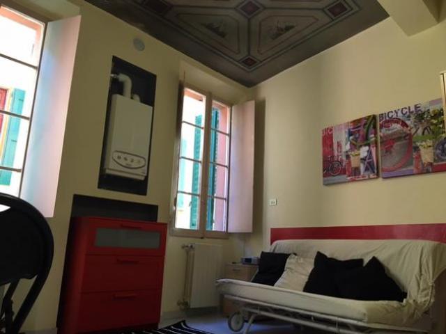 Monolocale in affitto a Santo Stefano, Bologna