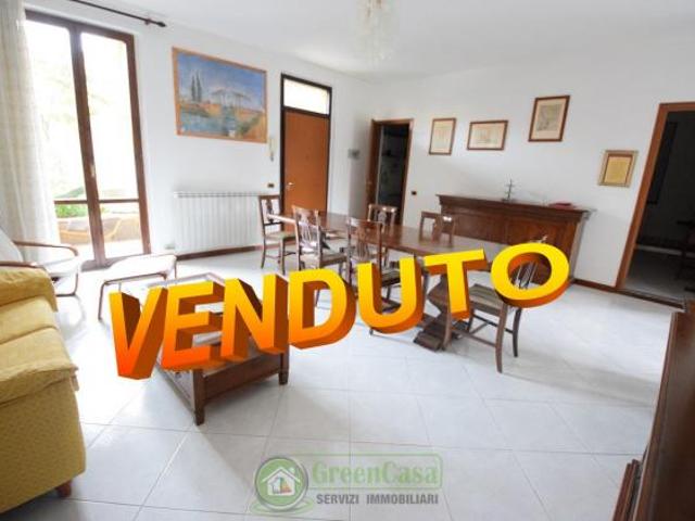 Appartamento in vendita a Roncello, Lombardia