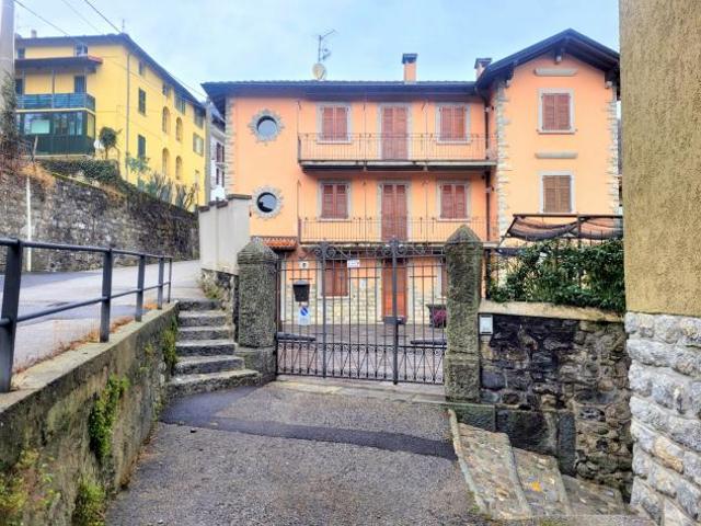 Appartamento in vendita a Sormano, Lombardia