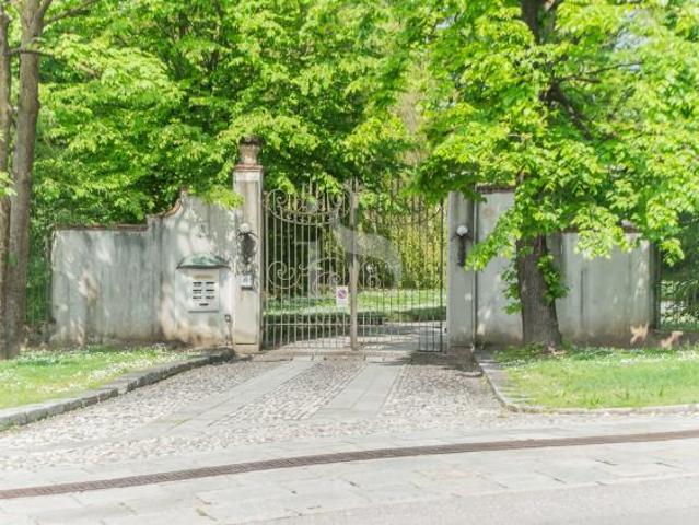 Appartamento in vendita a Briosco, Lombardia