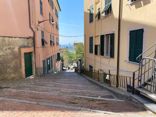 Appartamento in affitto a Centro Est, Serra Riccò