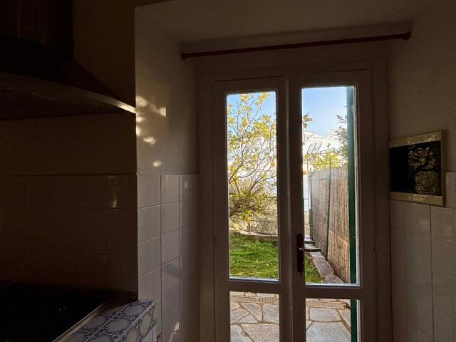 Appartamento in affitto a Centro Est, Serra Riccò
