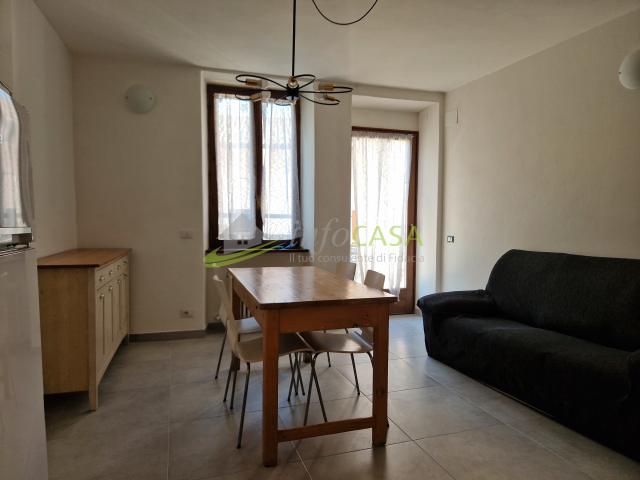 Appartamento in affitto a Comunità della Vallagarina, Borgo Sacco