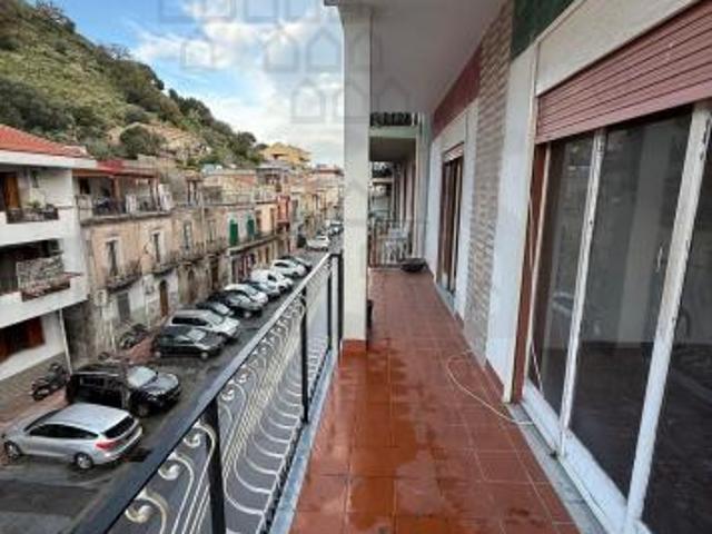 Appartamento in vendita a San Filippo Inferiore, Messina