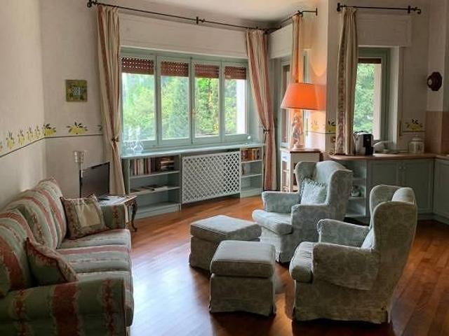 Appartamento in affitto a Comunità Montana Parco Alto Garda bresciano, Gardone Riviera