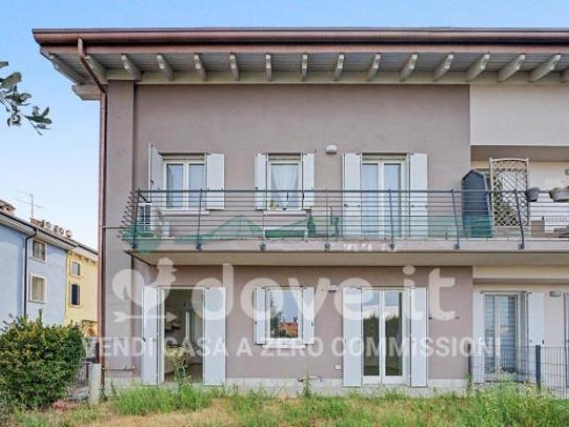 Appartamento in vendita a Sommacampagna, Veneto