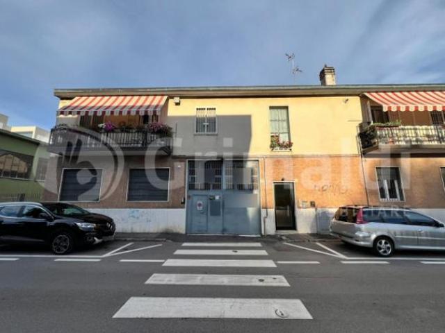 Appartamento in vendita a Valleambrosia, Rozzano