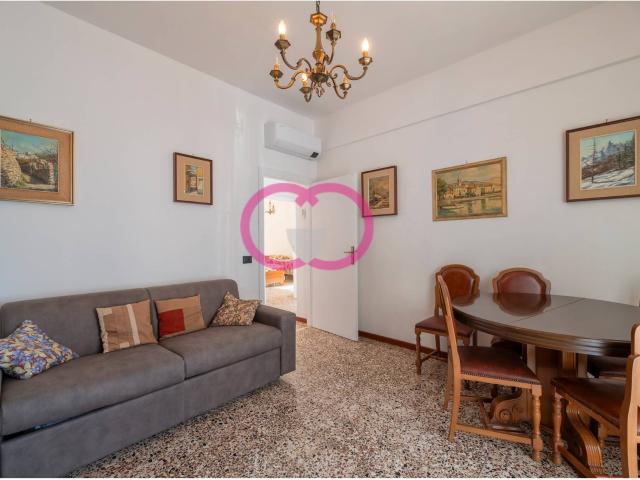 Appartamento in affitto a Centro Est, Serra Riccò