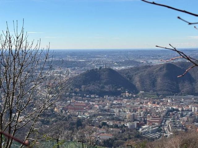 Appartamento in vendita a Como, Lombardia