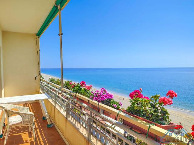 Appartamento in vendita a Finale Ligure, Liguria