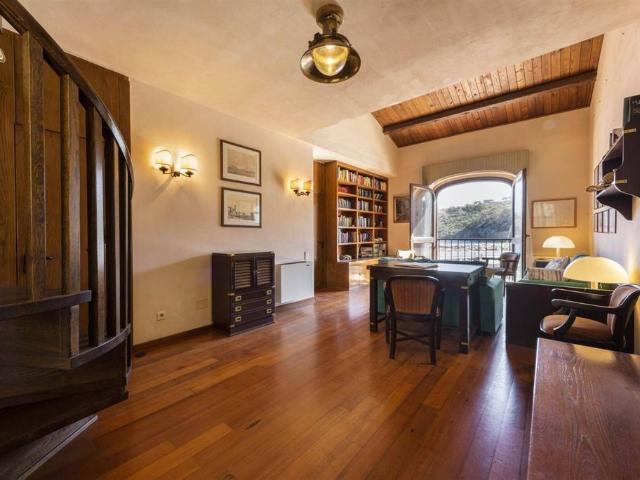 Appartamento in vendita a Porto, Capraia Isola