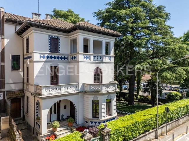 Appartamento in vendita a Comunità Montana Valli del Verbano, Laveno Mombello