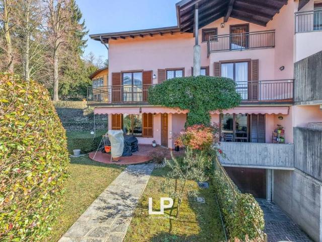 Appartamento in vendita a Casciago, Lombardia