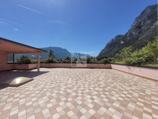 Appartamento in vendita a Comunità Alto Garda e Ledro, Riva