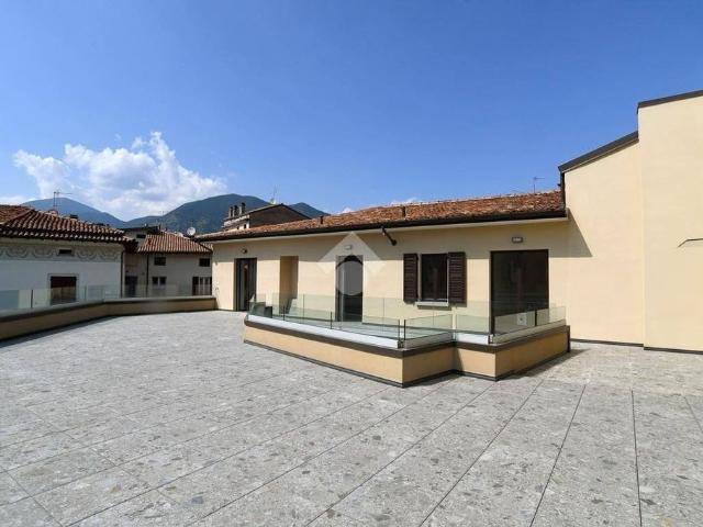 Appartamento in vendita a Comunità montana del Sebino bresciano, Iseo