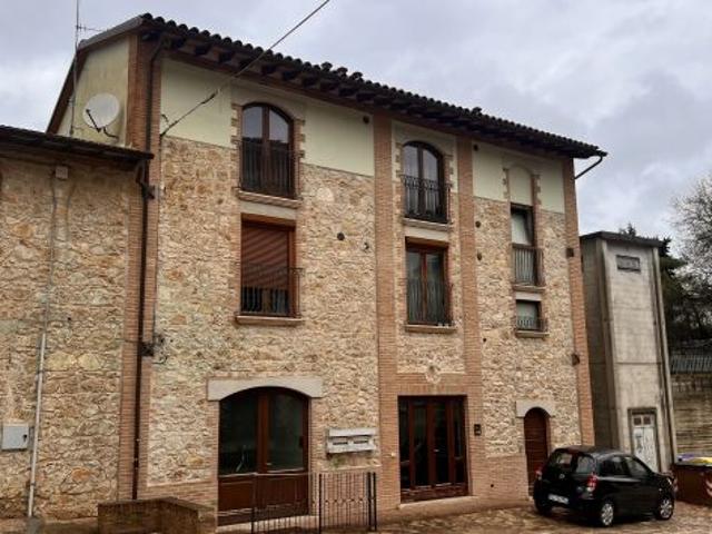 Appartamento in vendita a Colpetrazzo, Umbria