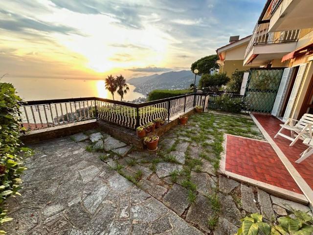 Appartamento in vendita a Case rosse, Camogli