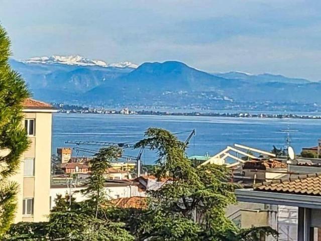 Appartamento in vendita a Vicina, Desenzano Del Garda